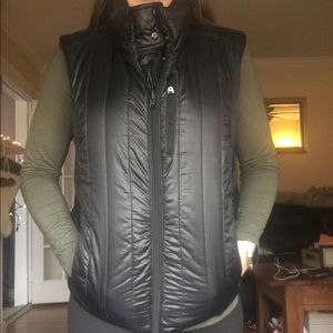 Lululemon puffer down filled vest black